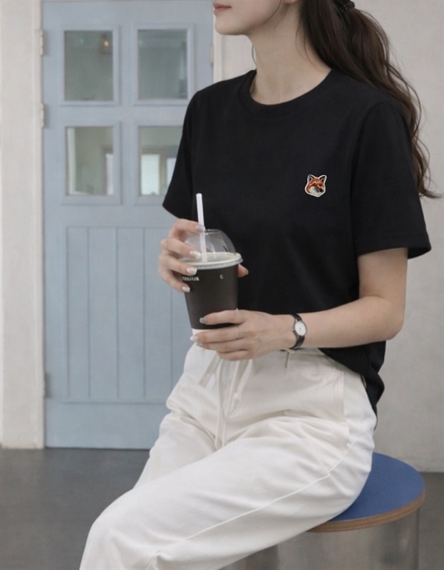 메종키츠네 원폭스 반팔티