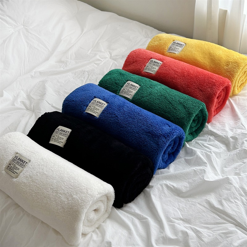 한번 사면 찾는 국내생산 컬러 블랭킷